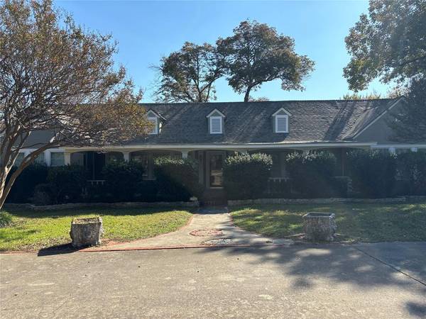 1216 Los Altos Lane, Duncanville, TX 75116