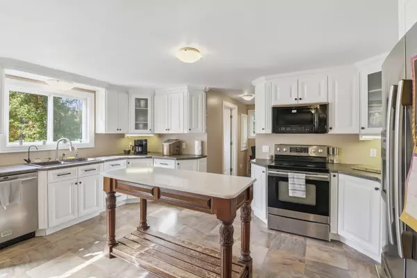 Douro-dummer, ON K0L 1S0,122 County Road 4 RD E