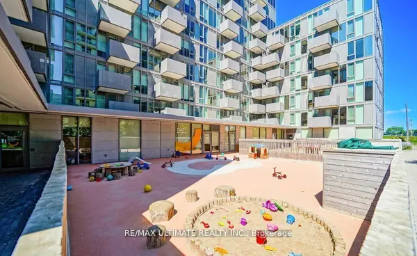 Toronto C06, ON M1H 0E2,38 Monte Kwinter CT #720