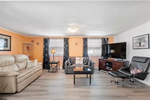 Davie, FL 33324,8631 SW 20th St