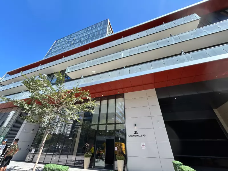 35 Rolling Mills RD #N813, Toronto C08, ON M5A 1G9