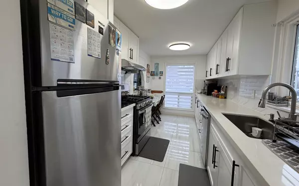 Toronto E11, ON M1B 1P2,17 Brisbourne GRV