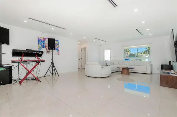 Dania Beach, FL 33004,825 Argonaut Isle