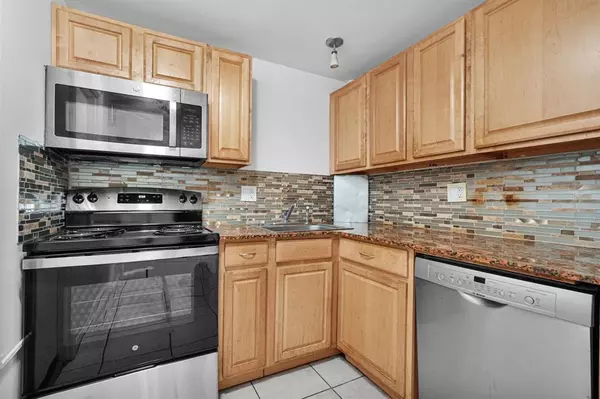 9 NE 19TH CT #111C, Wilton Manors, FL 33305