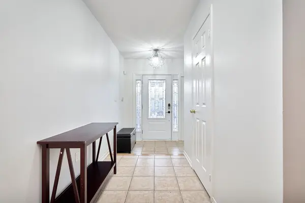 Vaughan, ON L4H 0T6,35 Manordale CRES