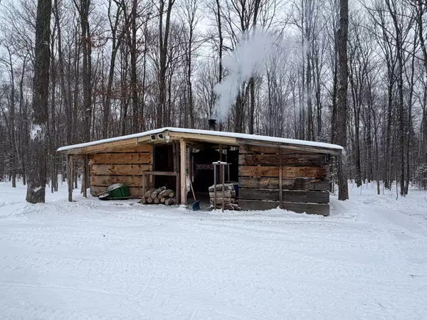 Nipissing, ON P0H 1Z0,176 SKI HILL RD