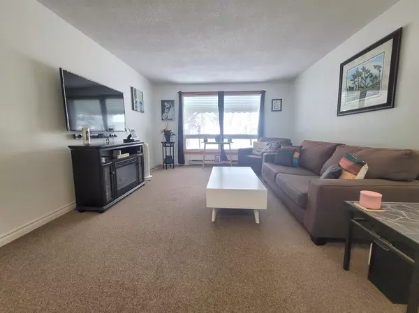 North Huron, ON N0G 2W0,28 BRIARWOOD CRES