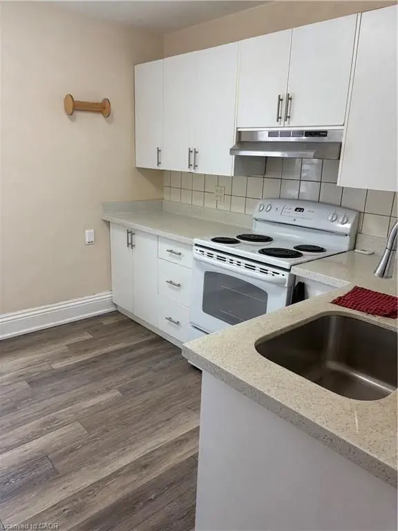 Hamilton, ON L8L 5Z1,95 Sanford AVE N