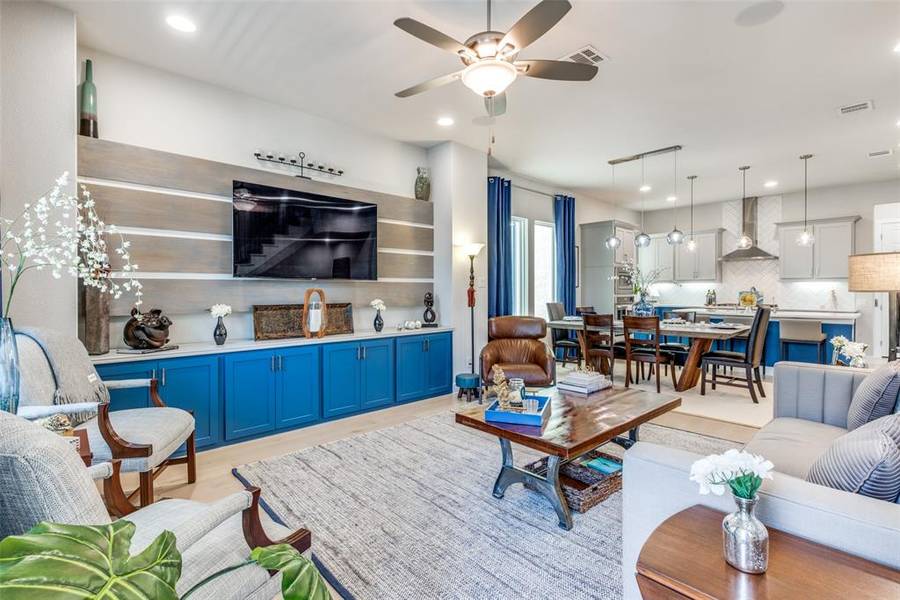 8277 Laflin Lane, Dallas, TX 75231