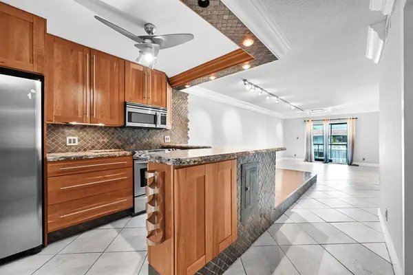 Fort Lauderdale, FL 33311,1775 N Andrews Sq #308W