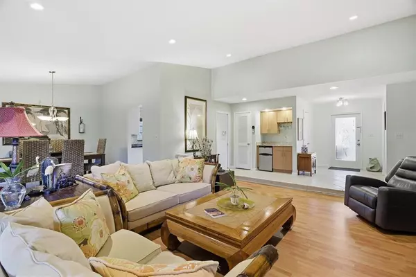 Tamarac, FL 33319,4803 QUEEN PALM LN