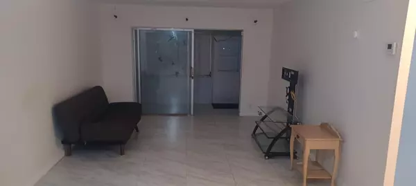 Lauderhill, FL 33313,4043 NW 16th St #102