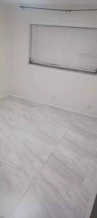 Lauderhill, FL 33313,4043 NW 16th St #102