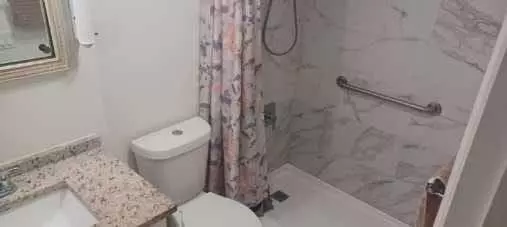 Lauderhill, FL 33313,4043 NW 16th St #102