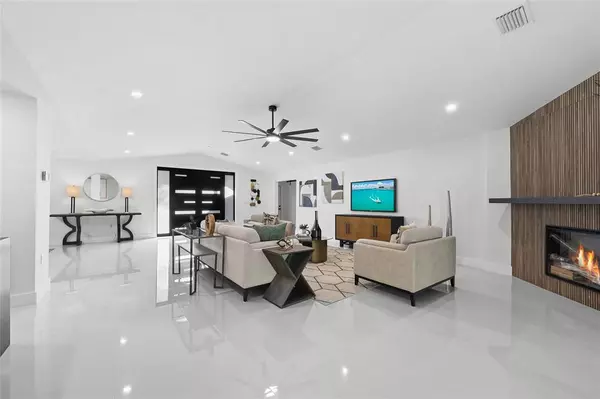 Coral Springs, FL 33065,3820 NW 101st Dr