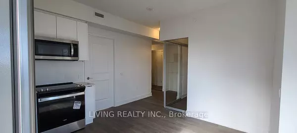 Mississauga, ON L5A 0B2,202 Burnhamthorpe RD E #1302W