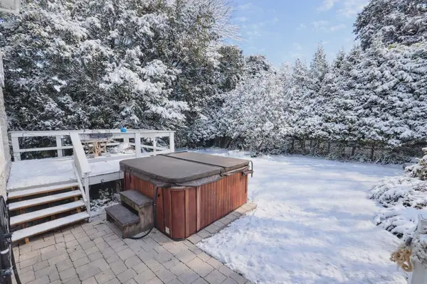 Cornwall, ON K6J 2L3,903 Riverdale AVE