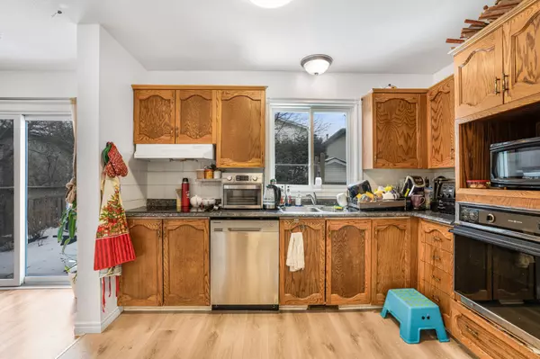 Orleans - Cumberland And Area, ON K4A 2R6,677 Mathieu WAY