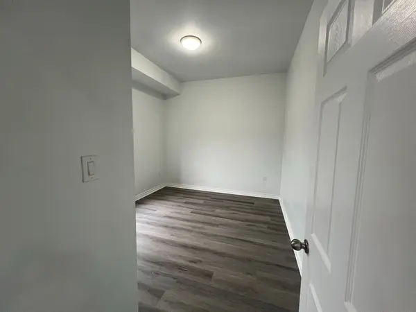 Centre Wellington, ON N0B 1S0,71 VICTORIA ST #305