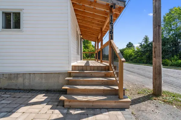 North Dundas, ON K0C 2L0,12361 Winchester Springs RD