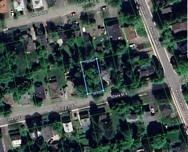 16 CORA ST E, Huntsville, ON P1H 1P6