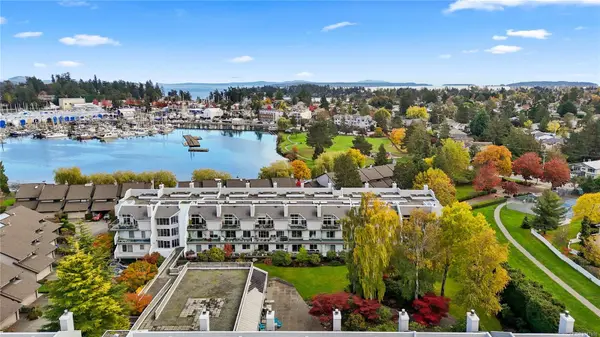 10459 Resthaven Dr #118, Sidney, BC V8L 3H6