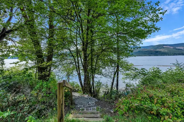 Youbou, BC V0R 3E1,10684 Alder Cres