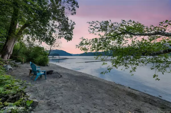 Youbou, BC V0R 3E1,10684 Alder Cres