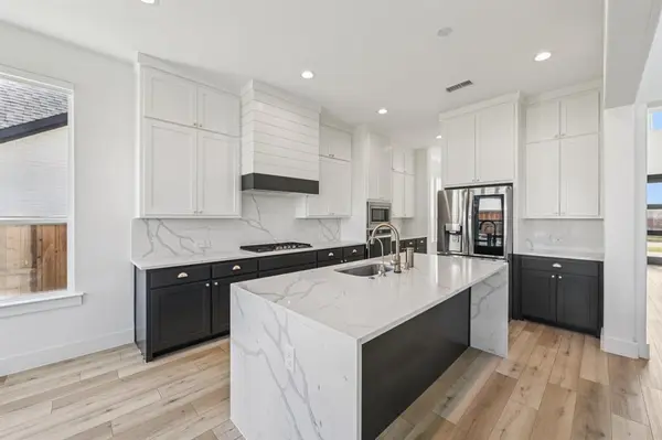 580 Falling Leaves Drive, Prosper, TX 75078