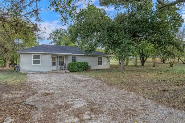 Whitewright, TX 75491,419 Walnut Grove Road