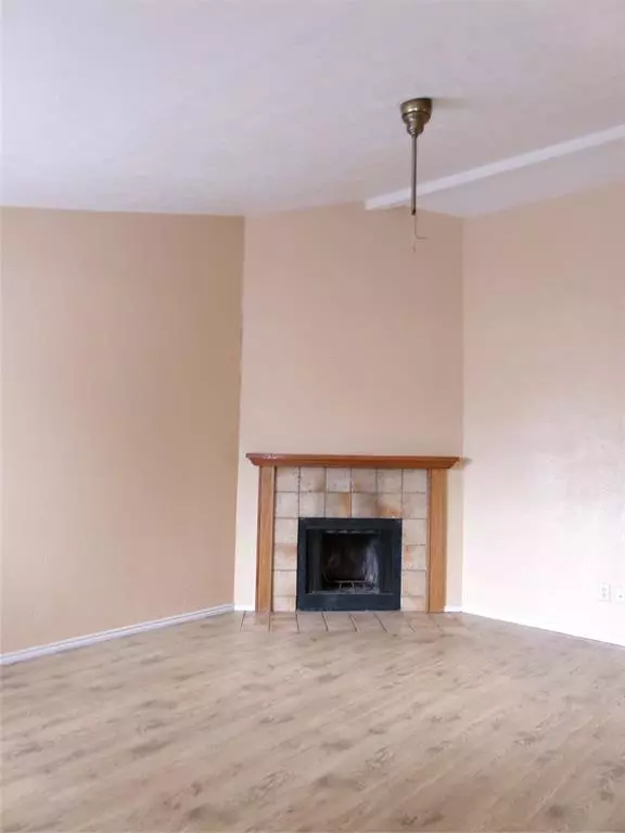 Grand Prairie, TX 75052,622 W Warrior Trail