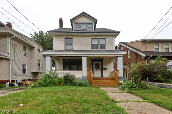 15 Albion St, Passaic City, NJ 07055