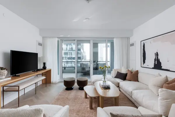 455 Wellington ST W #907, Toronto C01, ON M5V 0V8