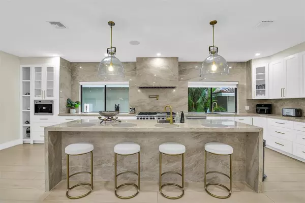 Pompano Beach, FL 33062,319 S Riverside Dr