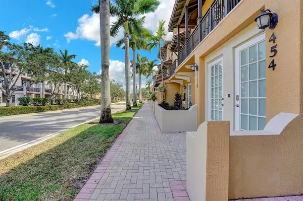 Pembroke Pines, FL 33027,454 SW 147th Ave #4601