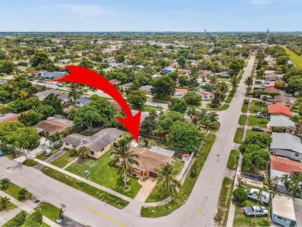 6280 NW 14th Pl, Sunrise, FL 33313