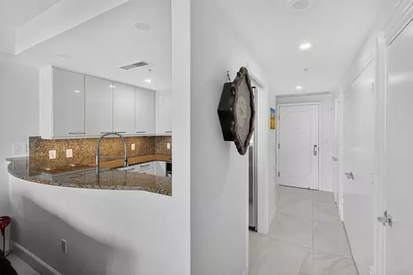 3350 SW 27 Ave #1207, Coconut Grove, FL 33133