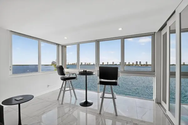 West Palm Beach, FL 33403,301 Lake Shore Dr #801