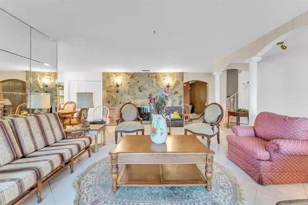 Lauderdale Lakes, FL 33319,4490 NW 43rd St