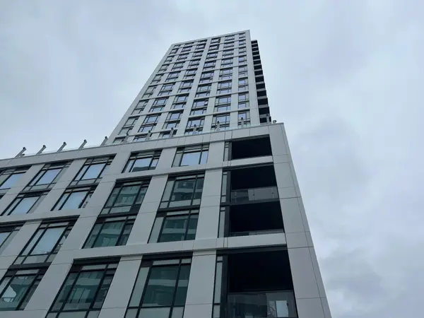 2495 Eglinton AVE W #2006-C, Mississauga, ON L5M 2V8