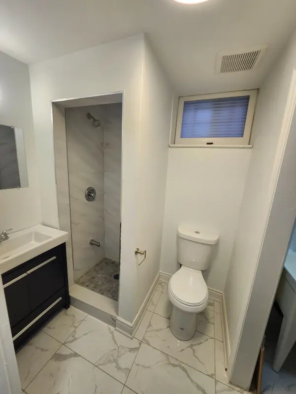 Mississauga, ON L3Y 2M7,759 Bloor ST N #Basement