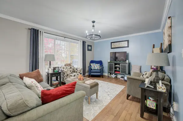 Southgate, ON N0G 2L0,083768 SOUTHGATE RD 8 N/A