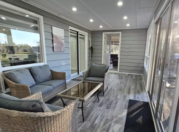 Bracebridge, ON P1L 1W8,375 Santas Village RD