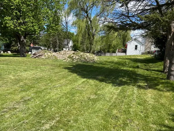 Prince Edward County, ON K0K 2T0,107 Union ST