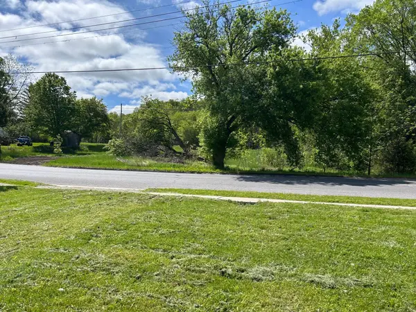 Prince Edward County, ON K0K 2T0,107 Union ST