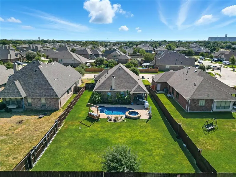 905 Cloudlock Drive, Saginaw, TX 76179