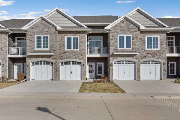 2881 Blue Sage Dr #Unit B, Coralville, IA 52241