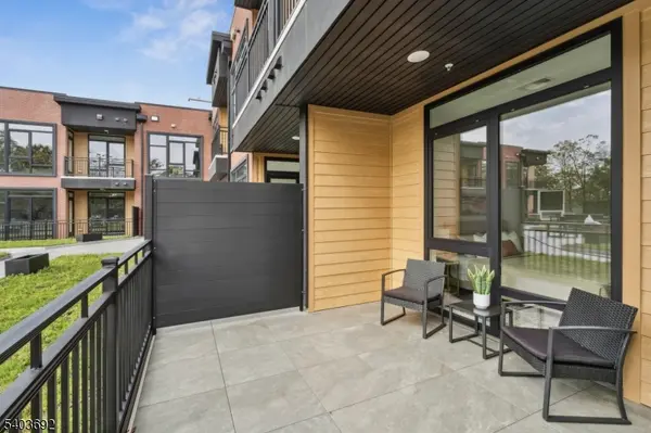 Roselle Park Boro, NJ 07204,140 W Webster Ave #221