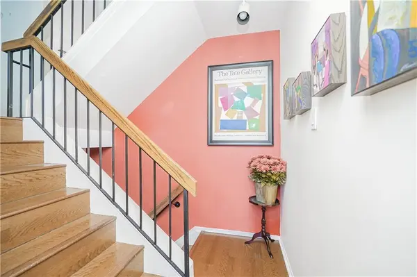 Staten  Island, NY 10312,24 Hampton GN