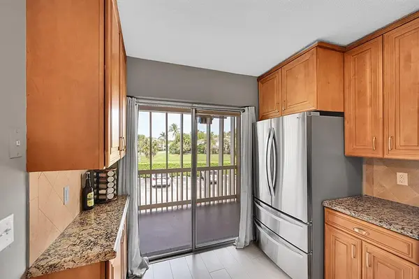 Palm Beach Gardens, FL 33418,11800 Avenue of the PGA #14